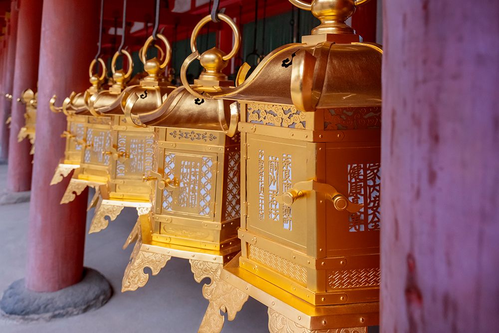 Bronze lanterns, Kasuga Taisha shrine, Nara, Japan
